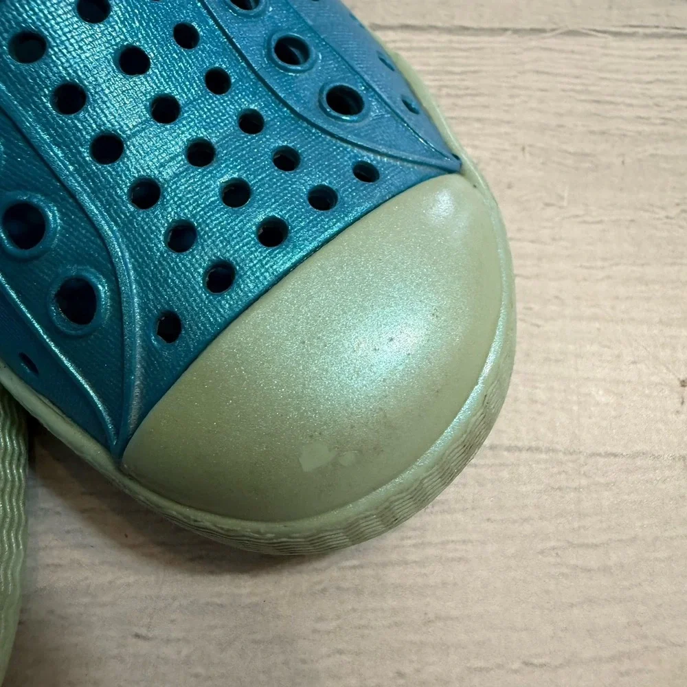 Native Jefferson blue metallic slip on shoes child 9